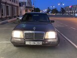 Mercedes 200 D-2