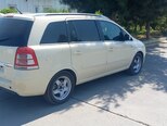 Opel Zafira-17