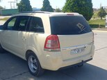 Opel Zafira-15