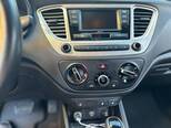 Hyundai Accent-12