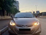 Hyundai Elantra-1