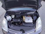 Toyota Prius-12
