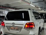 Toyota Land Cruiser-6