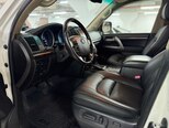Toyota Land Cruiser-9