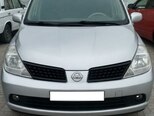 Nissan Tiida-5