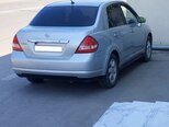 Nissan Tiida-4