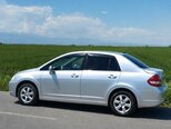 Nissan Tiida-9