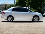 Nissan Tiida-10