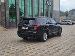 Ford Explorer-3