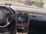 Mercedes E 240-2