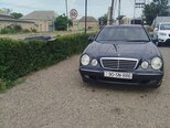 Mercedes E 240-4