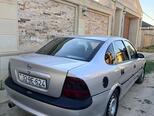 Opel Vectra-4