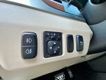 Mitsubishi Pajero-12