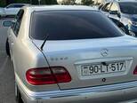 Mercedes E 240-2