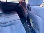 Toyota Land Cruiser-7