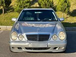 Mercedes E 240-1