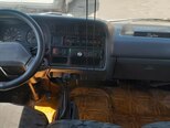 Toyota HiAce-6