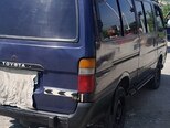 Toyota HiAce-7