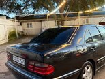 Mercedes E 240-3