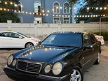 Mercedes E 240-1