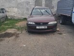 Opel Vectra-1