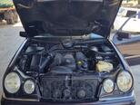 Mercedes E 240-13
