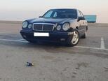 Mercedes E 240-2