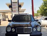 Mercedes E 240-1