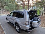Mitsubishi Pajero-8