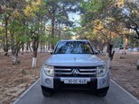 Mitsubishi Pajero-5