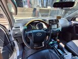 Toyota Land Cruiser-7