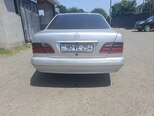 Mercedes E 200-8