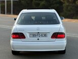 Mercedes E 240-4