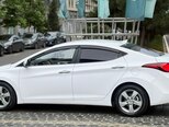 Hyundai Elantra-8