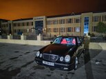 Mercedes E 270-1