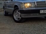Mercedes 190-4