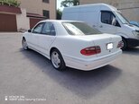Mercedes E 240-4