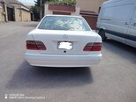 Mercedes E 240-3