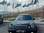 Mercedes E 200-1