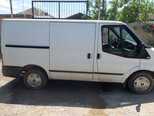 Ford Transit-9