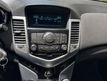 Chevrolet Cruze-12