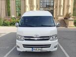 Toyota HiAce-1