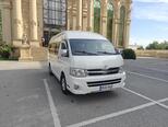 Toyota HiAce-10