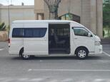 Toyota HiAce-12