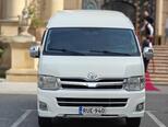 Toyota HiAce-15