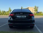 Hyundai Accent-4