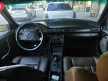 Mercedes 250 D-10