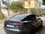 Tesla Model 3-5