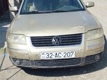 Volkswagen Passat-1