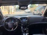 Chevrolet Cruze-12